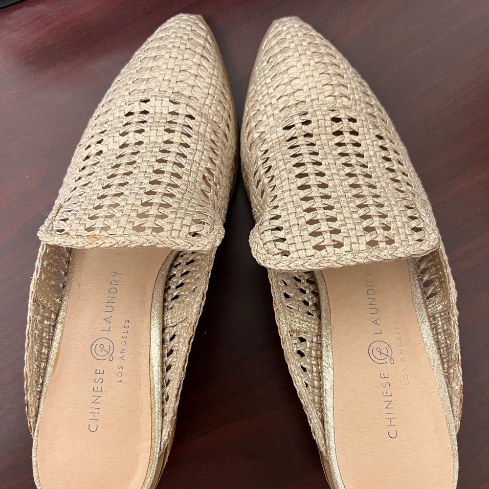 Chinese Laundry - Mayflower Woven Mule - Size 8.5